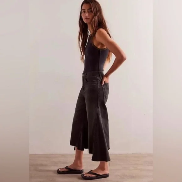 FREE PEOPLE WE THE FREE WOMENS RIPPLE WIDE LEG CROP DENIM 30 - Picture 2 of 16